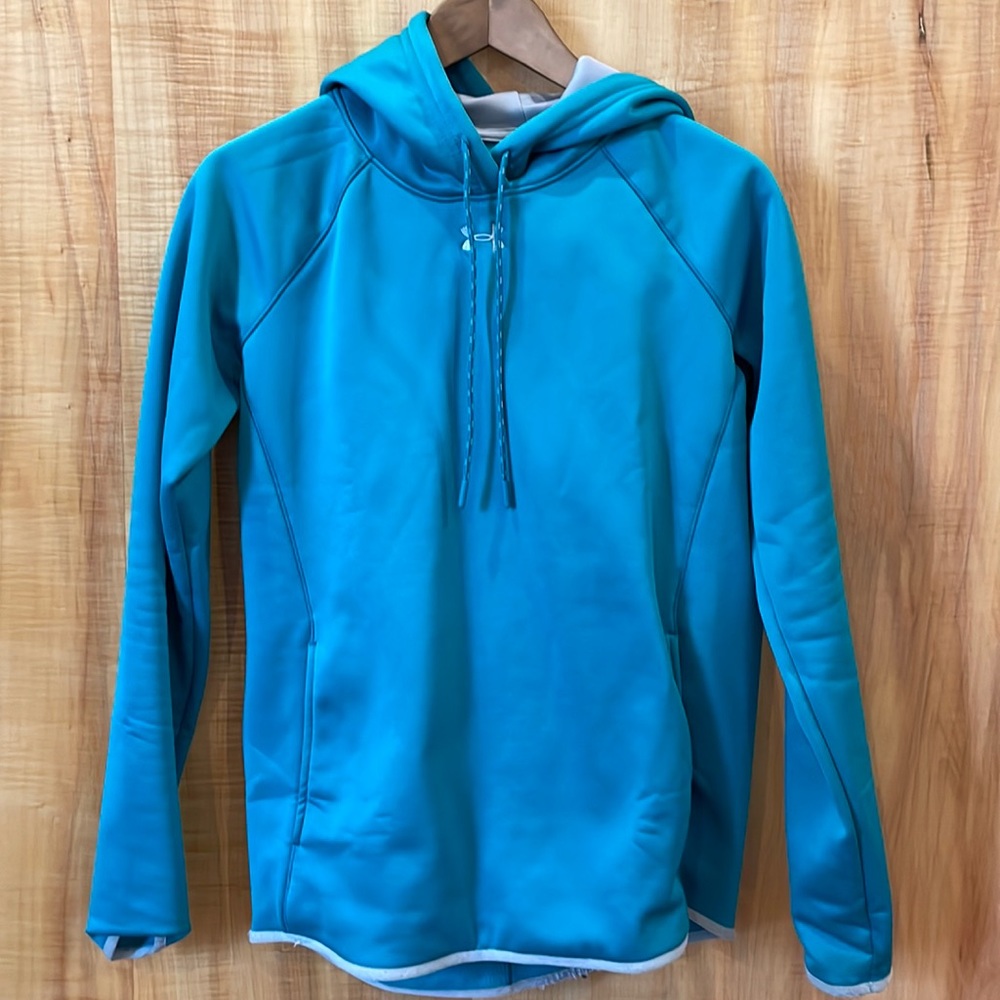 Under Armor Hoodie (Like new)